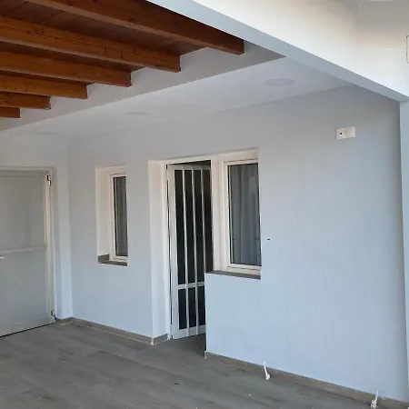 아파트 Hariklia Paralía